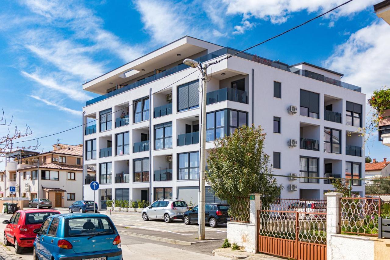 Apartment M****, New City Apartment + Parking Pula Exterior foto