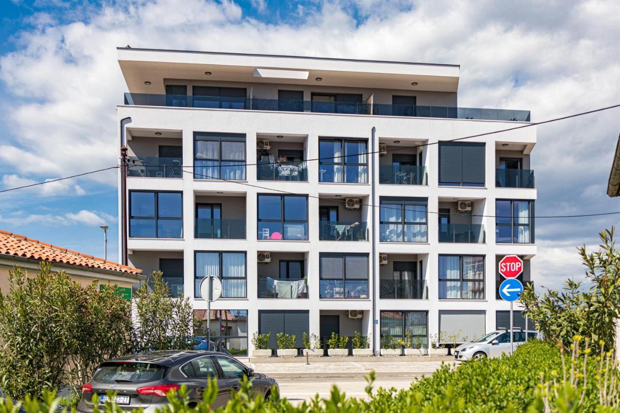 Apartment M****, New City Apartment + Parking Pula Exterior foto