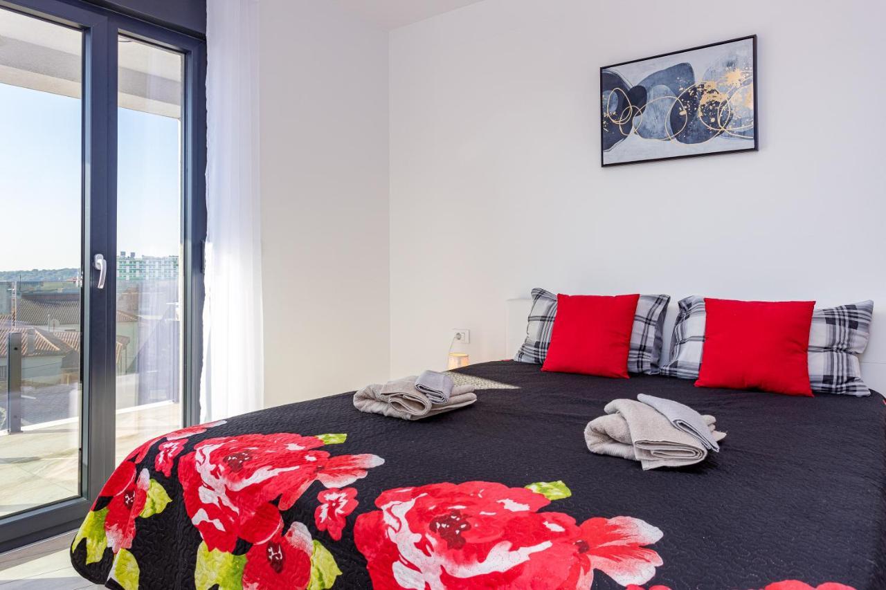 Apartment M****, New City Apartment + Parking Pula Exterior foto